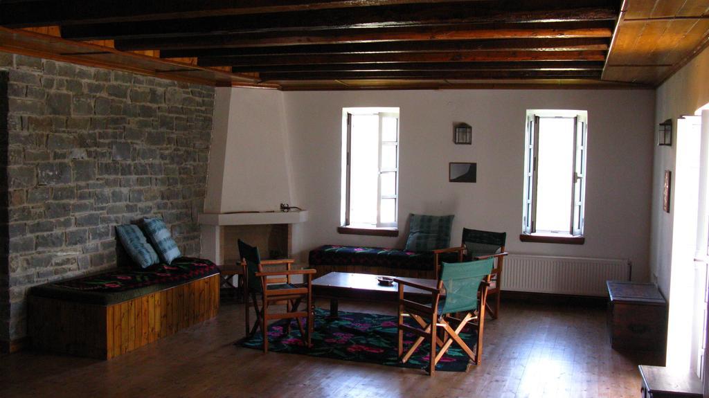Petrino Spiti *
